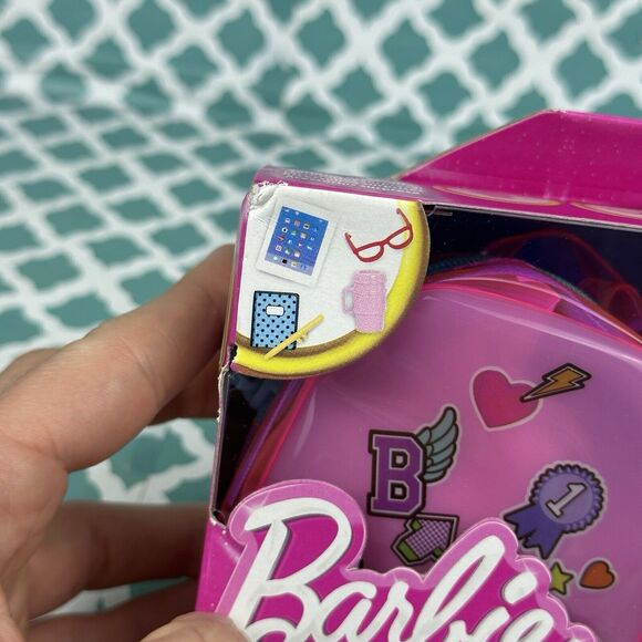 Barbie Mini Backpack Fashion Set 5 Surprises Dress And Accessories 7 piece Set - Picture 7 of 10